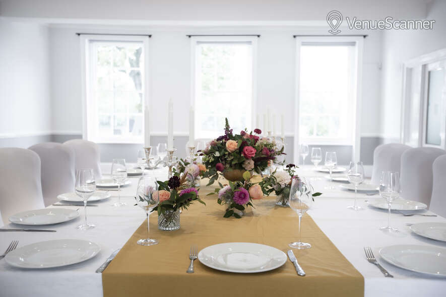 Hire Linden House 53