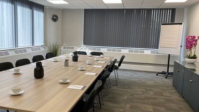 Devonshire House Flexible Workspace Meeting Room 0