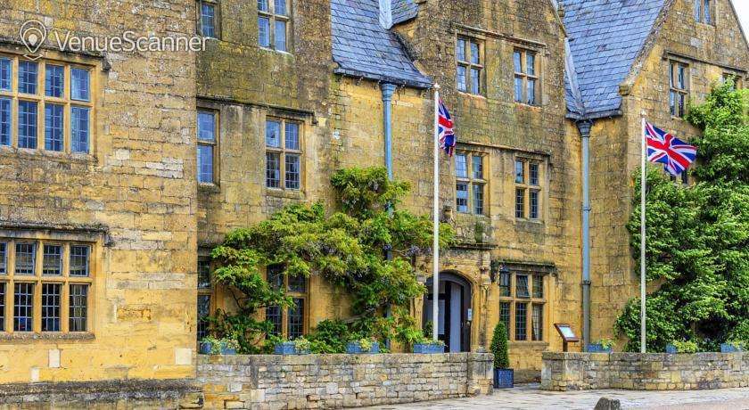 Hire The Lygon Arms 2