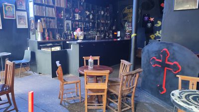 Helgi's, Front Space And Back Room