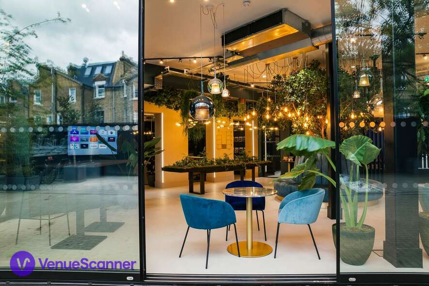 Hire Uncommon Fulham Cafe Lounge  1