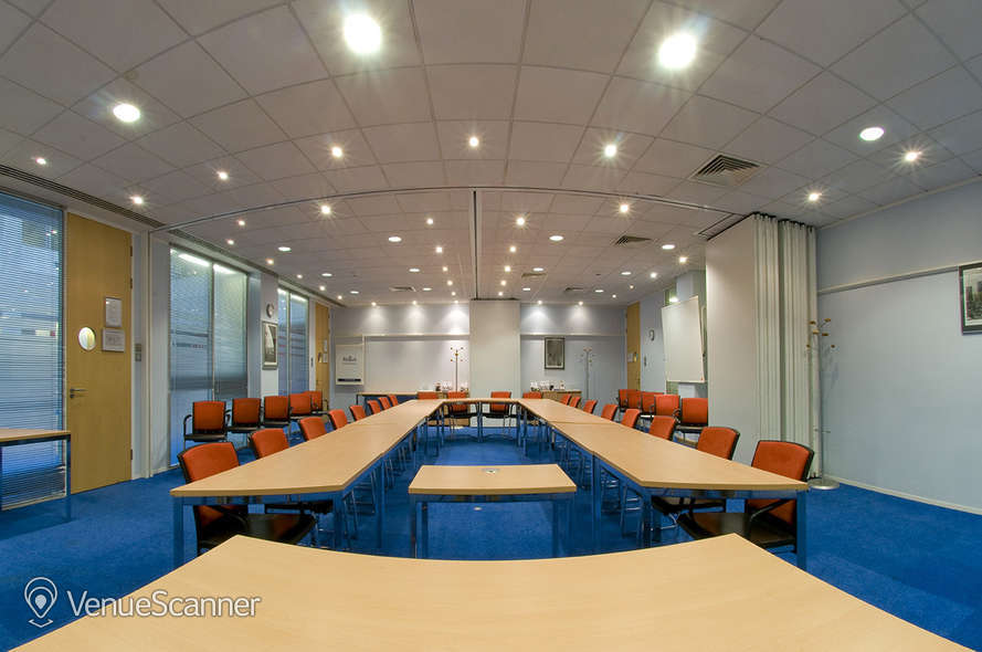 Regus Bracknell Arlington Square, Presentation Room