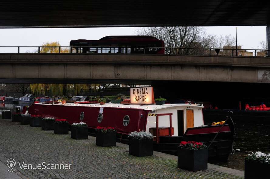 Hire Barge Fiodra The Saloon