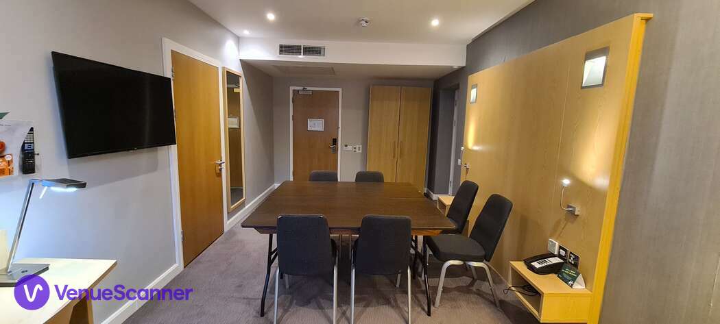Holiday Inn London Luton Airport, Syndicate Meeting Room