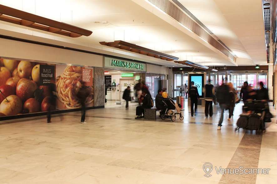 Hire Brent Cross Shopping Centre 6