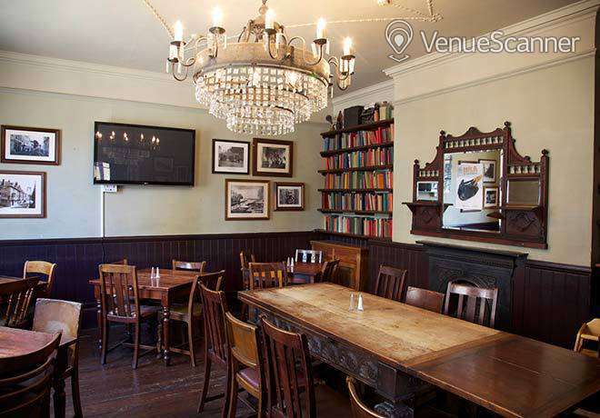 Hire Kings Arms Oxford 4