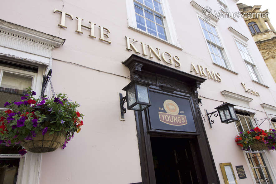 Hire Kings Arms Oxford Front Bar Area 2
