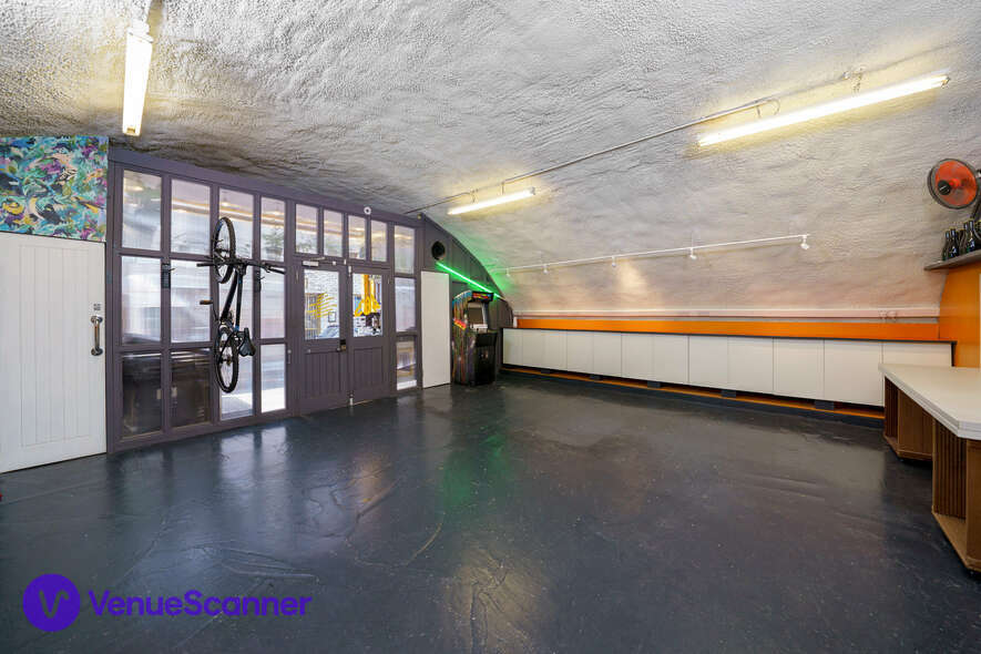 Hire Late Night Railway Arch In Hackney Railway Arch 463 3
