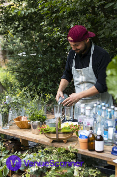 Hire Nomadic Dinners 14