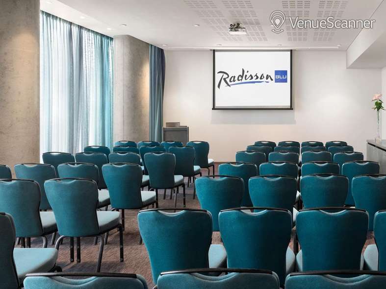 Radisson Blu Hotel, Birmingham, Lunar Suite