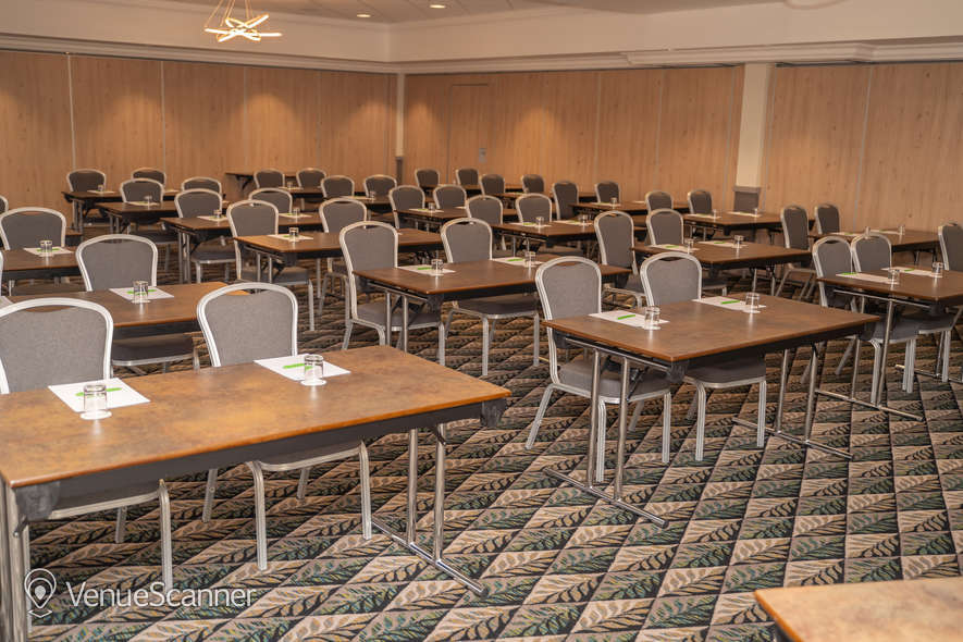 Hire Holiday Inn Leicester - Wigston 1