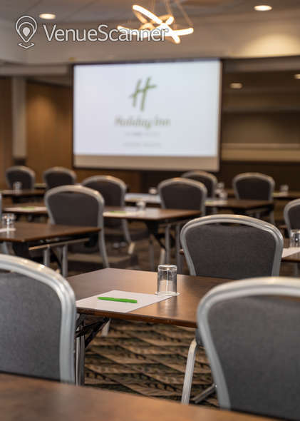 Hire Holiday Inn Leicester - Wigston 8