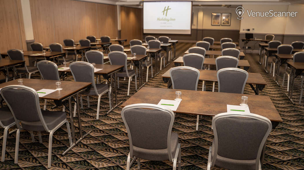 Hire Holiday Inn Leicester - Wigston 9