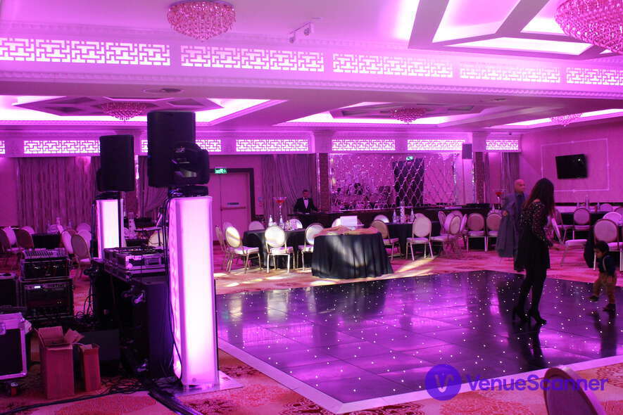 Hire Grand Sapphire Hotel And Banqueting The Emirates Suite  1