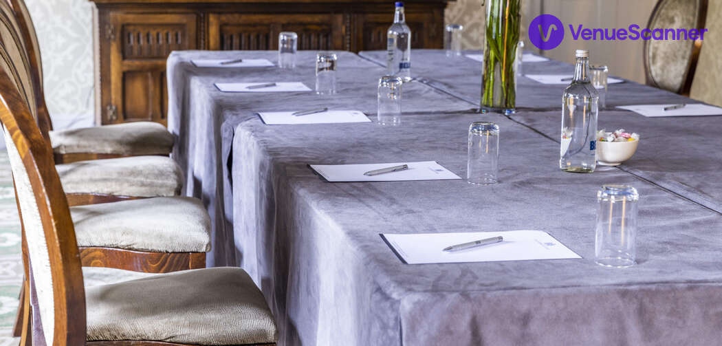 Hire Ellenborough Park 58