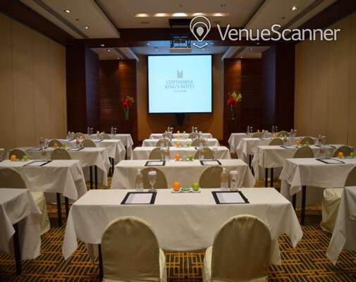 Hire Copthorne Kings Hotel Singapore 9