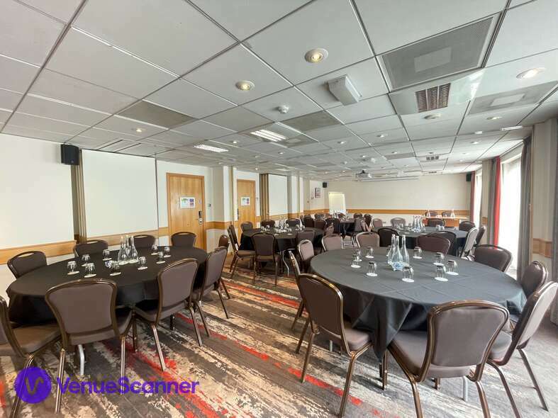 Hire Clayton Hotel Manchester Airport 9