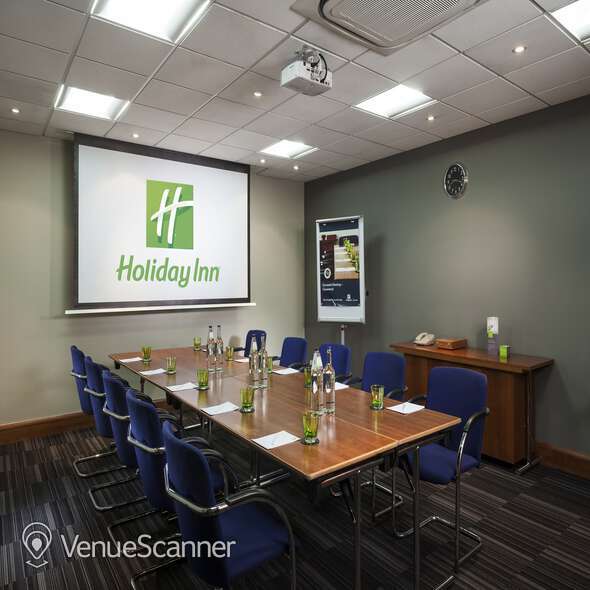 Hire Holiday Inn London Bloomsbury Palm D'Or Suite