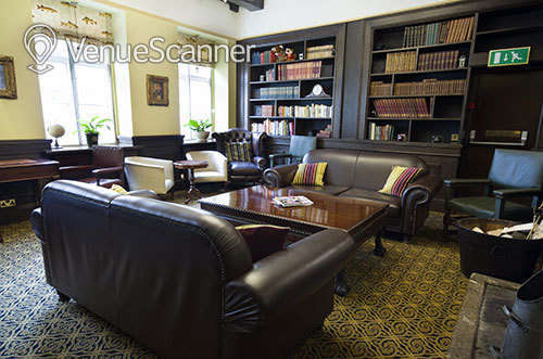 Hire The Snooty Fox Hotel & Restaurant The Snooty Fox Library 3