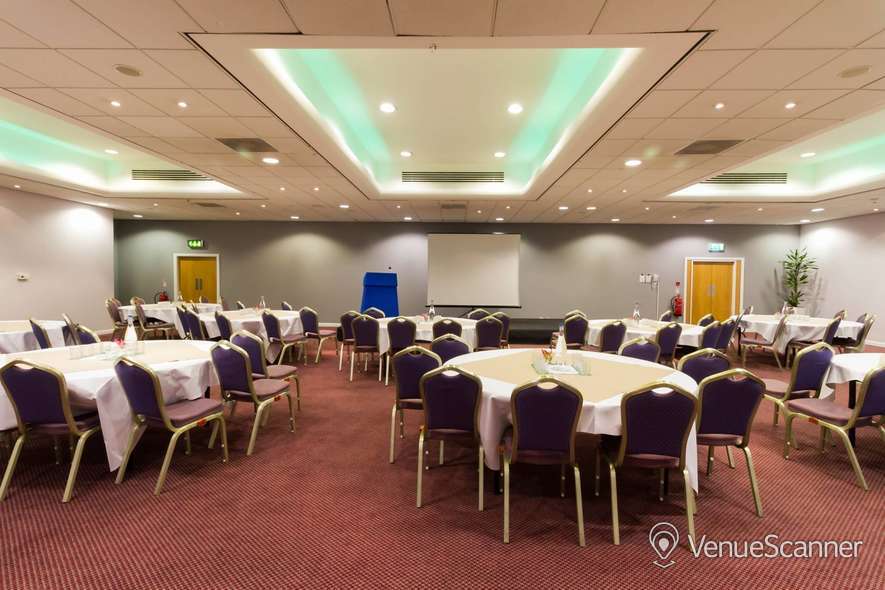 Hire Holiday Inn Liverpool City Centre 15