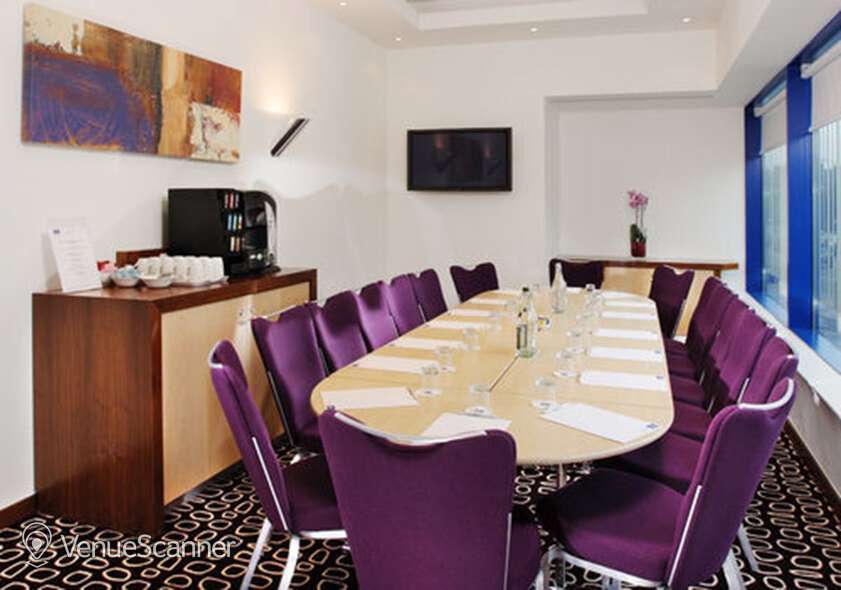 Hire Holiday Inn Express Golders Green Small Room