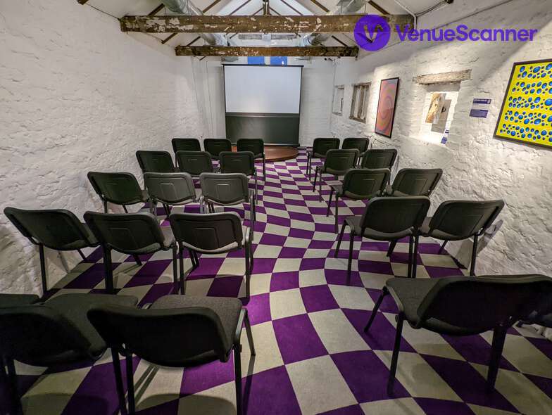 Hire Paradox Place - House Of Illusions And Wonder Illusion Rooms 14