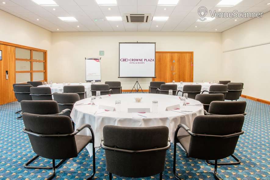 Hire Crowne Plaza Chester 10