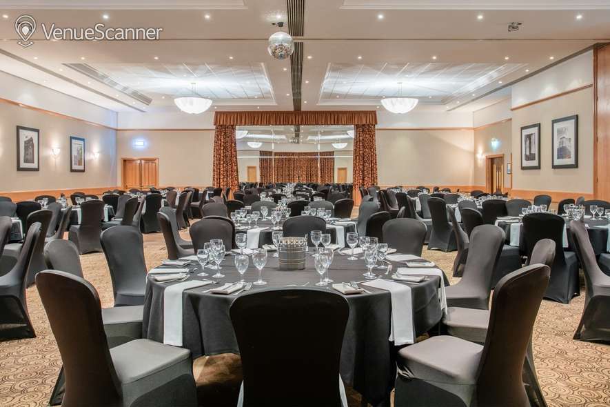 Hire Crowne Plaza Chester 9