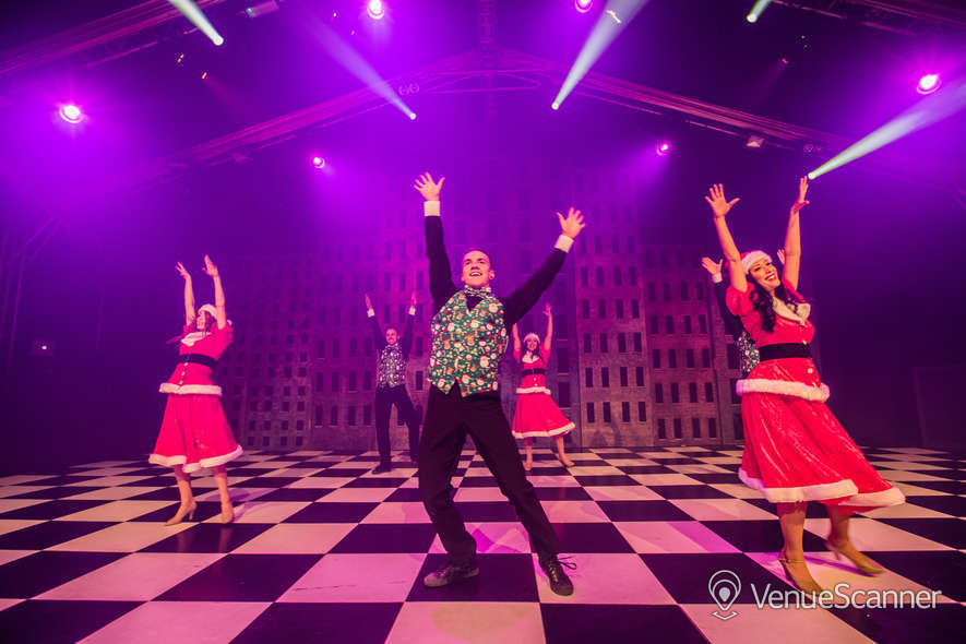 Hire Christmas In New York At Evolution London Exclusive Christmas Party 1