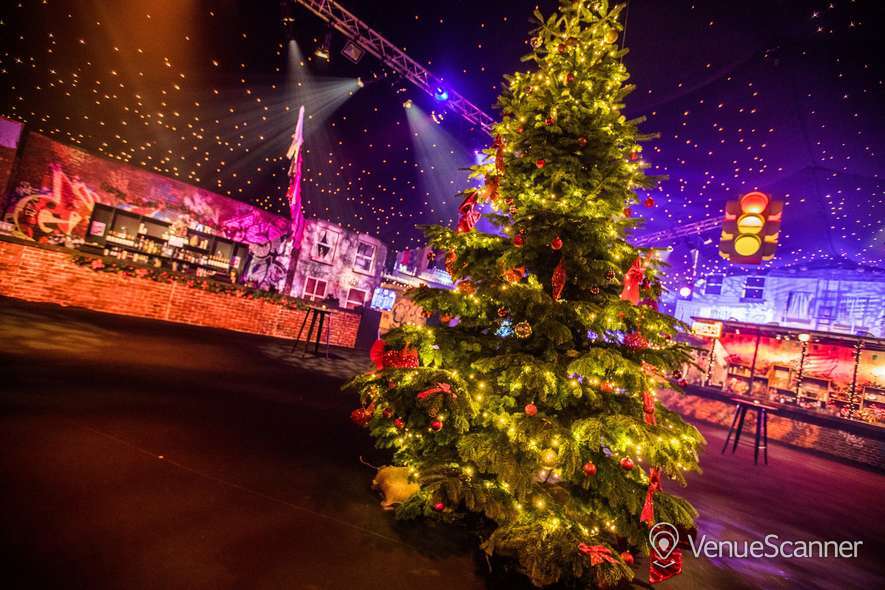 Hire Christmas In New York At Evolution London Exclusive Christmas Party 2