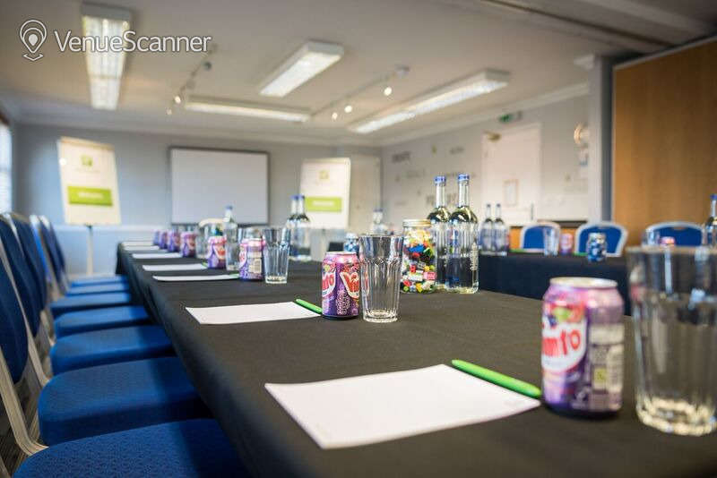 Hire Holiday Inn Manchester West 4