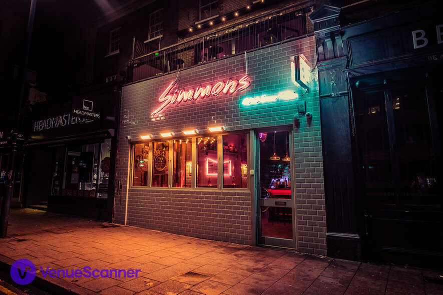 Hire Simmons Bar | Putney 9