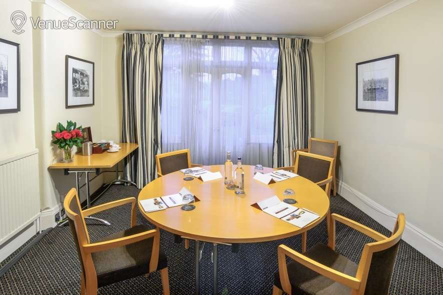 Hire County Hotel Chelmsford 4