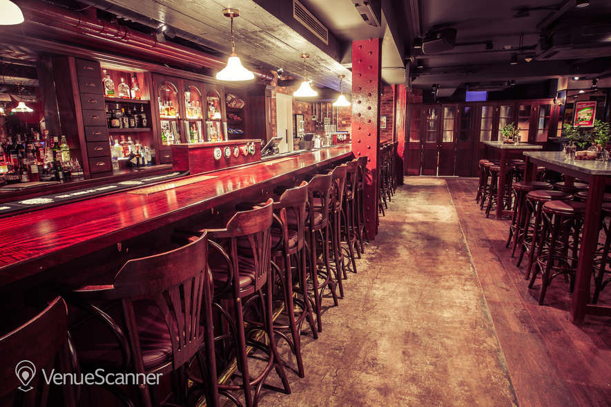 Hire Daffodil Mulligan Exclusive Bar Hire Gibney's  1
