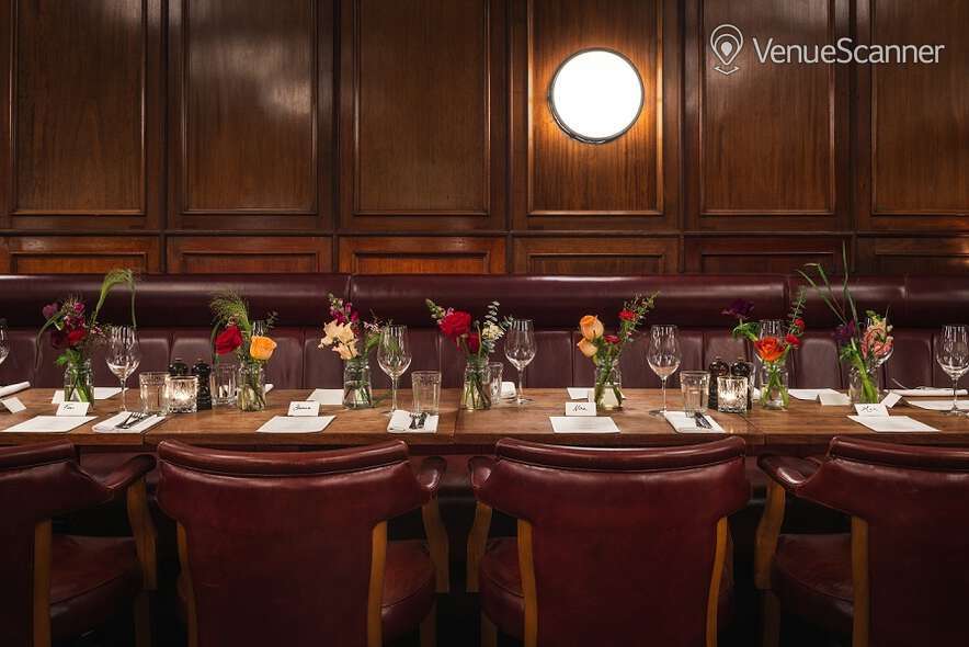 Hire Hawksmoor Guildhall 3