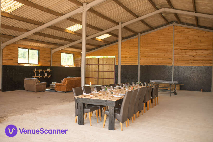 Harrys Barn,    