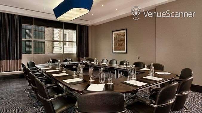 Hire Doubletree By Hilton, Victoria 6