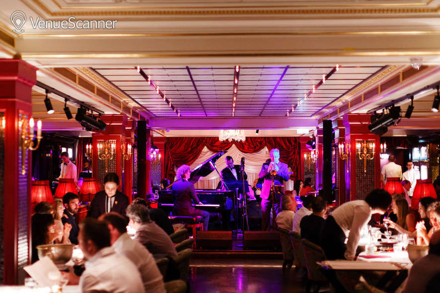 Hire Park Chinois 18