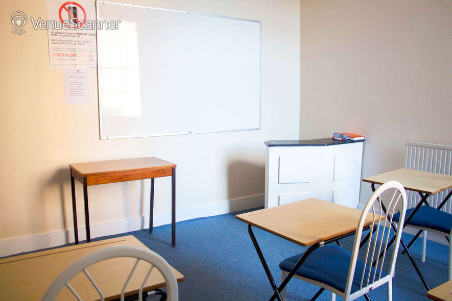 Hire My Meeting Space - North London College 12