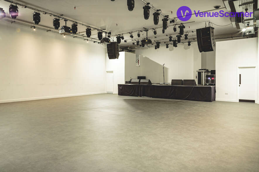 Hire Canvas - Manchester Live Room & Members Lounge 3