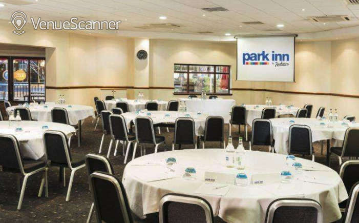 Park Inn By Radisson Cardiff City Centre, Rumney Suite