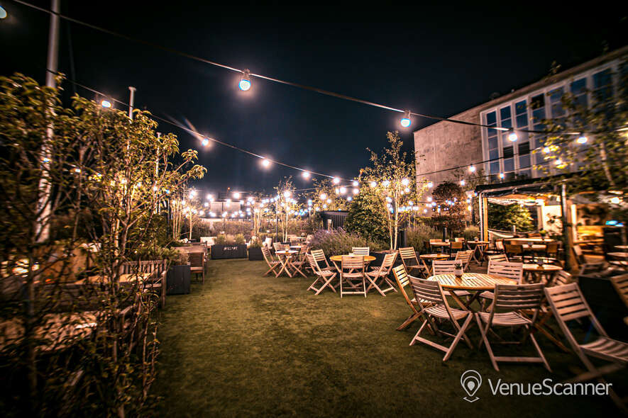 Hire Willows On The Roof Full Exclusive Venue Hire  10