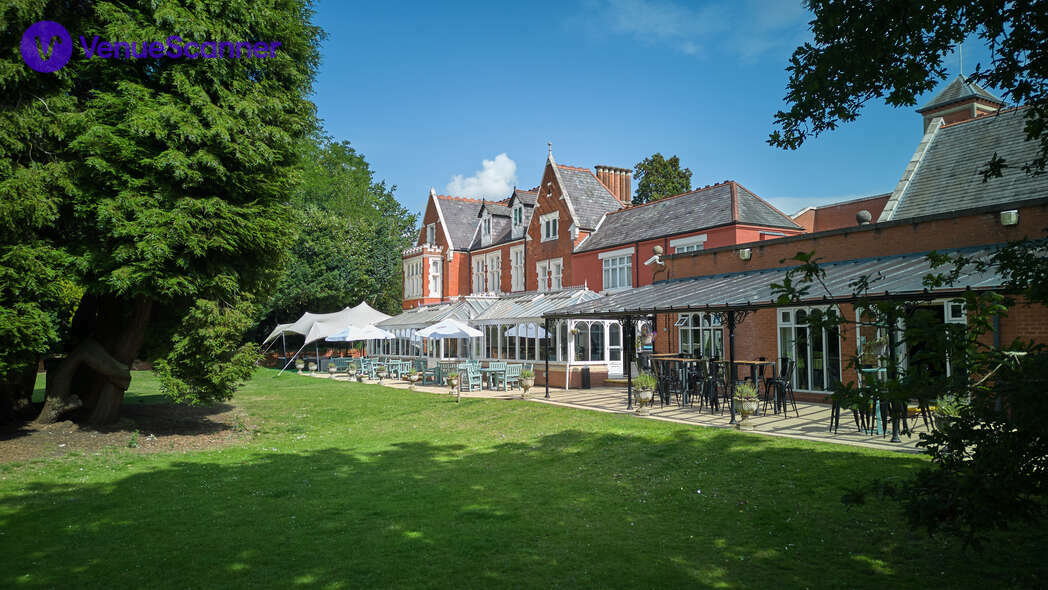 Hire DoubleTree By Hilton St Anne's Manor 8