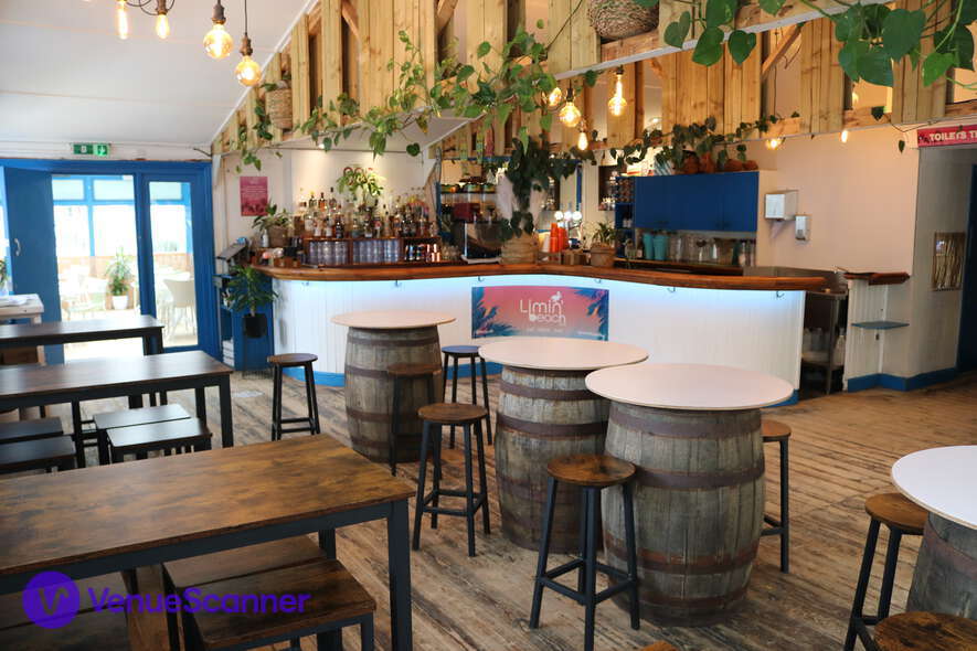 Limin' Beach Club, Terrace