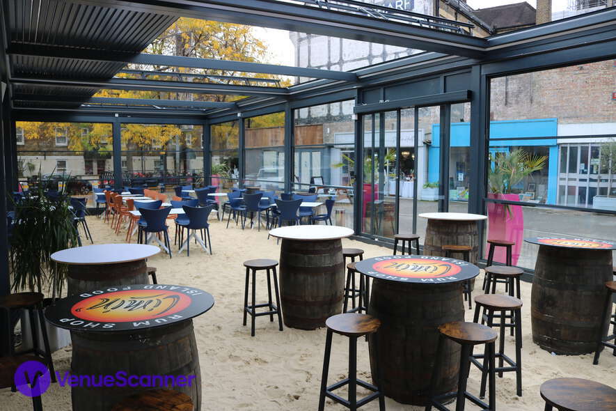 Hire Limin' Beach Club 12